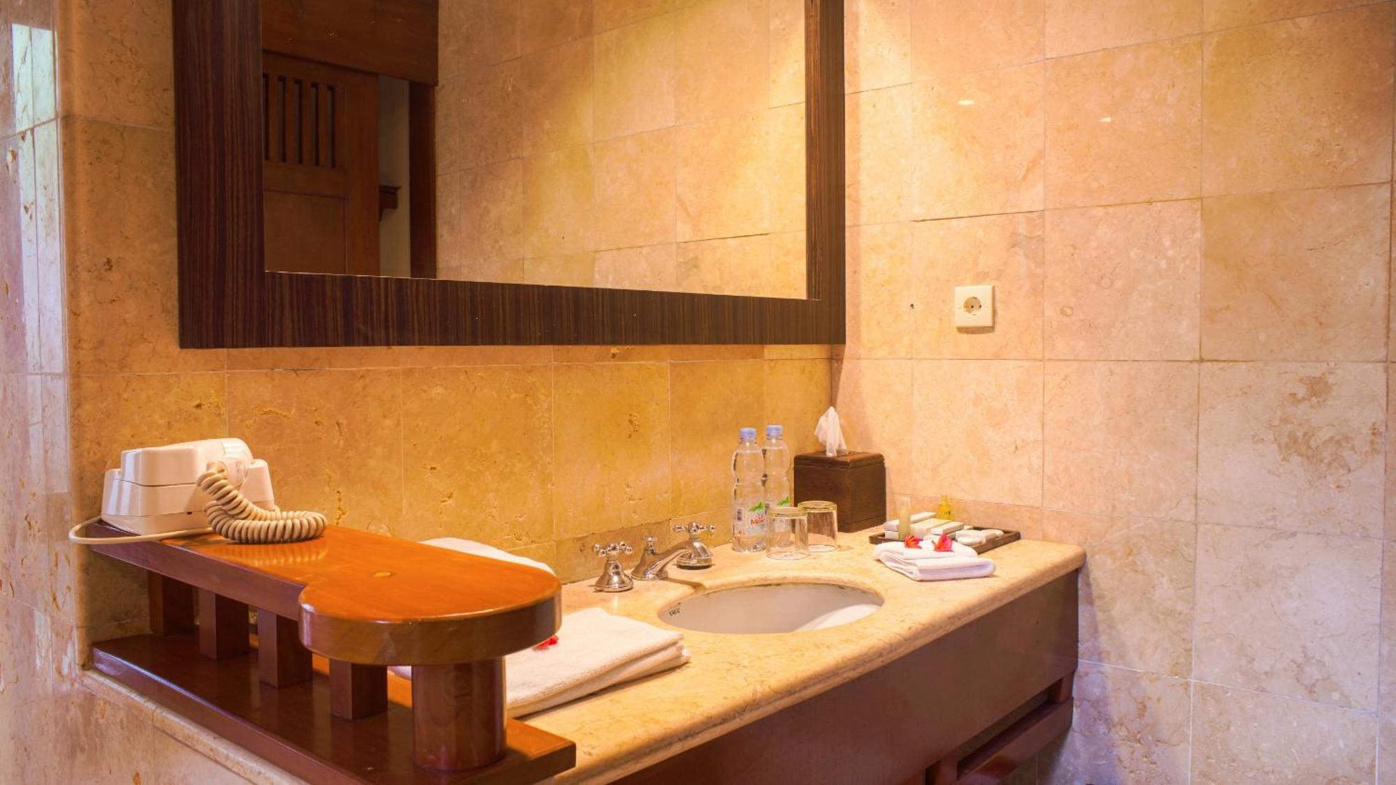 Lorin Resort 5*